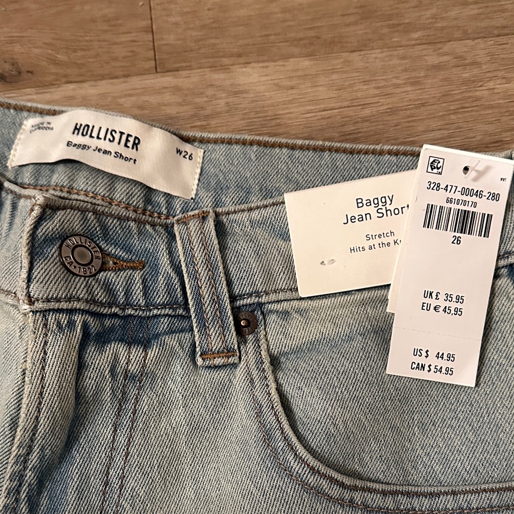 Hollister baggy jean shorts size 26